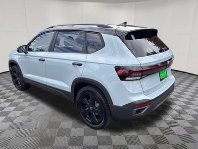 2025 Volkswagen Taos 1.5T SE Black