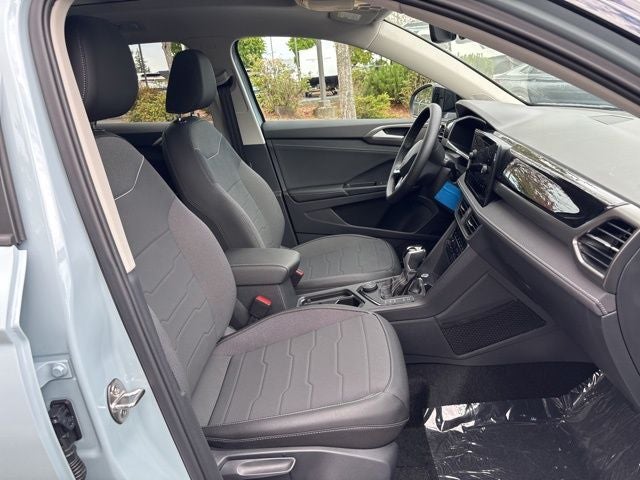 2025 Volkswagen Taos 1.5T SE Black