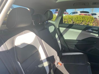 2025 Volkswagen Taos 1.5T SEL