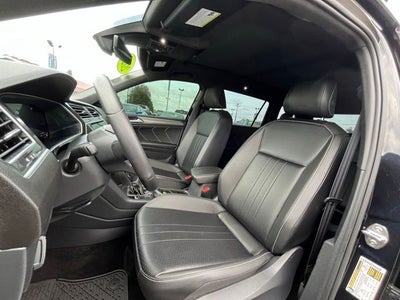 2024 Volkswagen Tiguan 2.0T SE R-Line Black