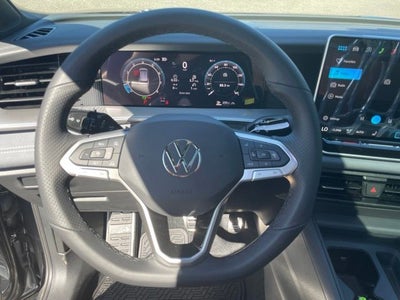 2026 Volkswagen Tiguan 2.0T SE R-Line Black