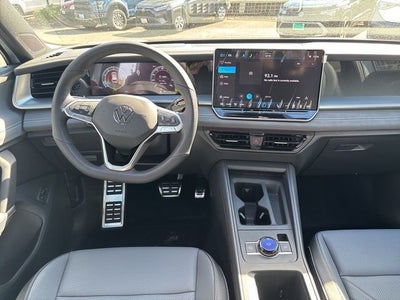 2025 Volkswagen Tiguan 2.0T SE R-Line Black