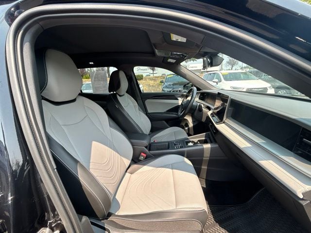 2025 Volkswagen Tiguan 2.0T SE R-Line Black