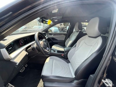 2025 Volkswagen Tiguan 2.0T SE R-Line Black