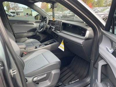 2026 Volkswagen Tiguan SE R-Line Black