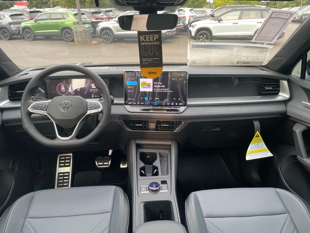 2026 Volkswagen Tiguan 2.0T SE R-Line Black