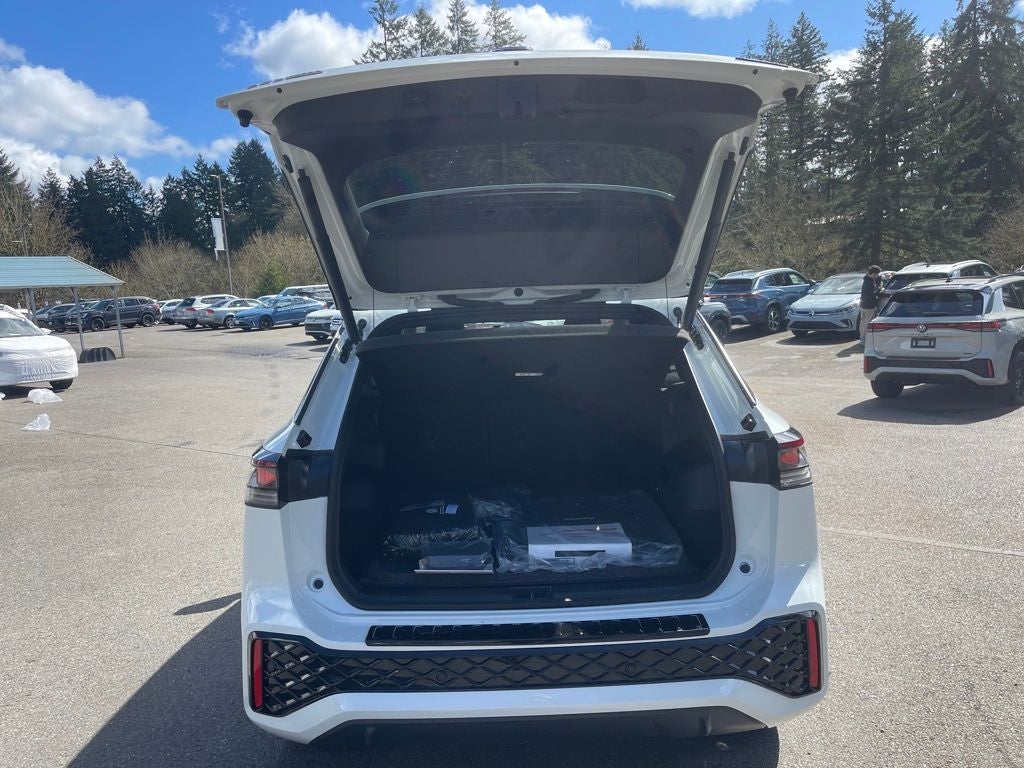 2026 Volkswagen Tiguan 2.0T SEL R-Line Turbo