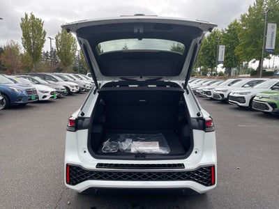 2026 Volkswagen Tiguan 2.0T SEL R-Line
