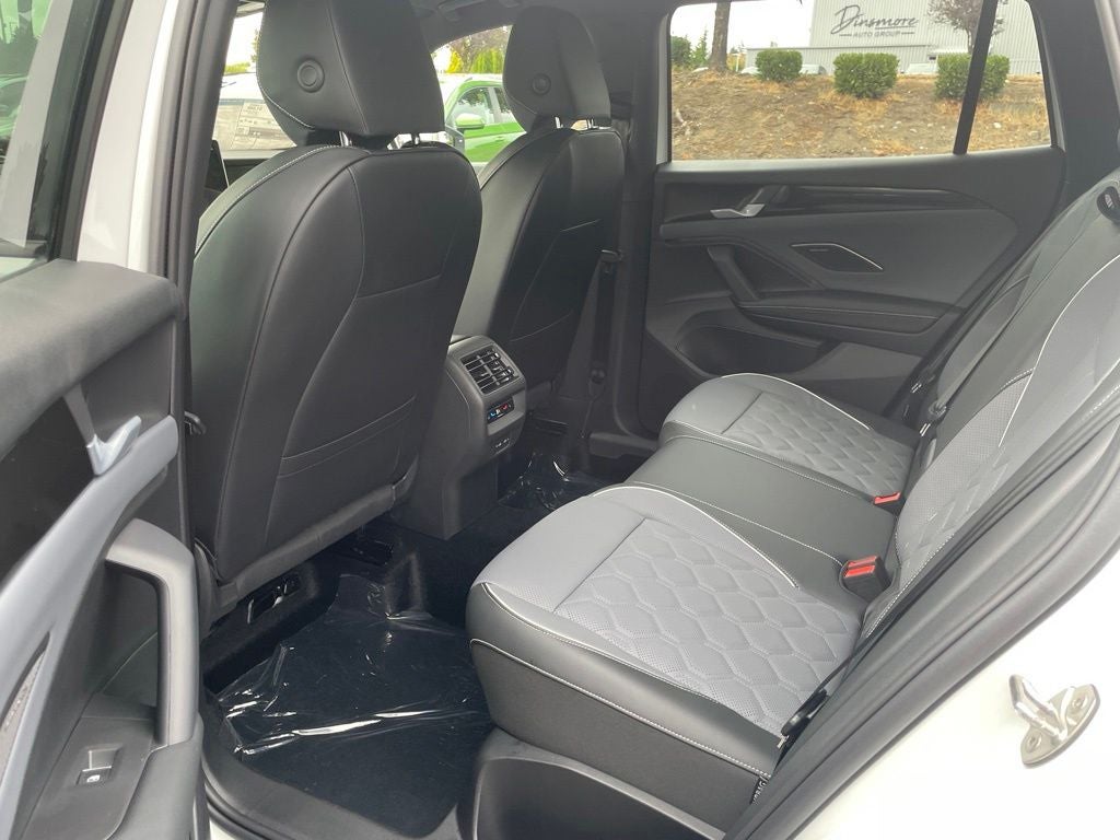 2026 Volkswagen Tiguan 2.0T SEL R-Line