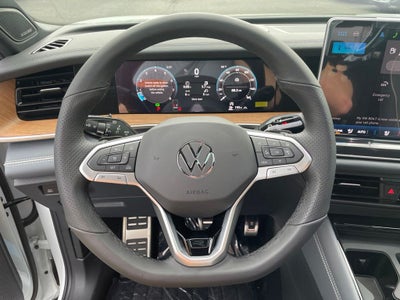 2026 Volkswagen Tiguan 2.0T SEL R-Line