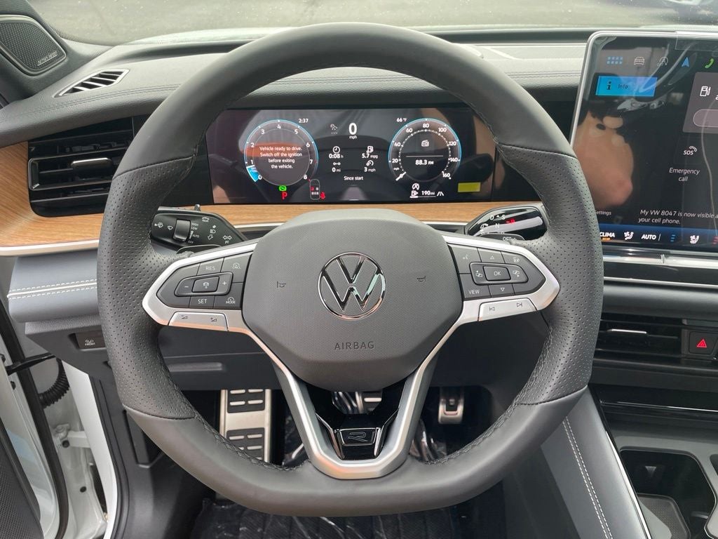 2026 Volkswagen Tiguan 2.0T SEL R-Line