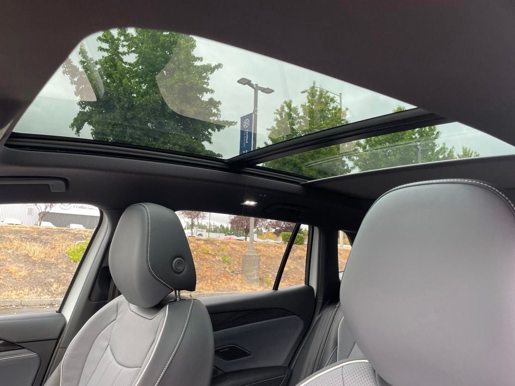 2026 Volkswagen Tiguan 2.0T SEL R-Line