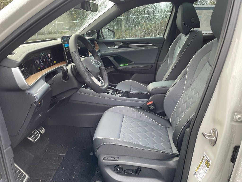 2026 Volkswagen Tiguan 2.0T SEL R-Line Turbo