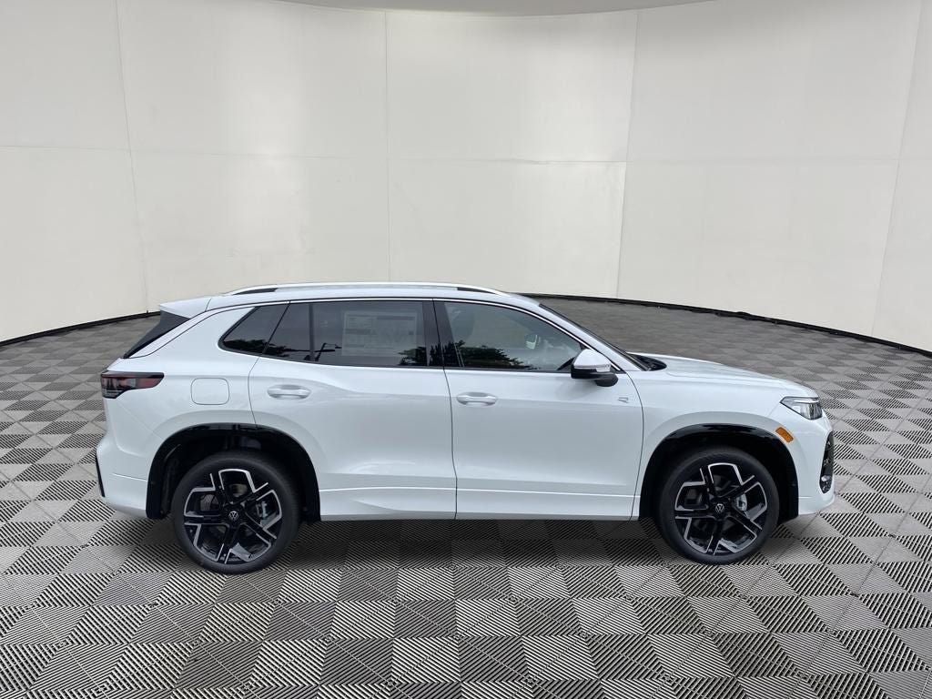 2026 Volkswagen Tiguan 2.0T SEL R-Line Turbo