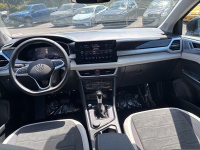 2025 Volkswagen Taos 1.5T SE