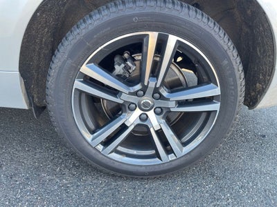 2018 Volvo XC60 T6 Momentum