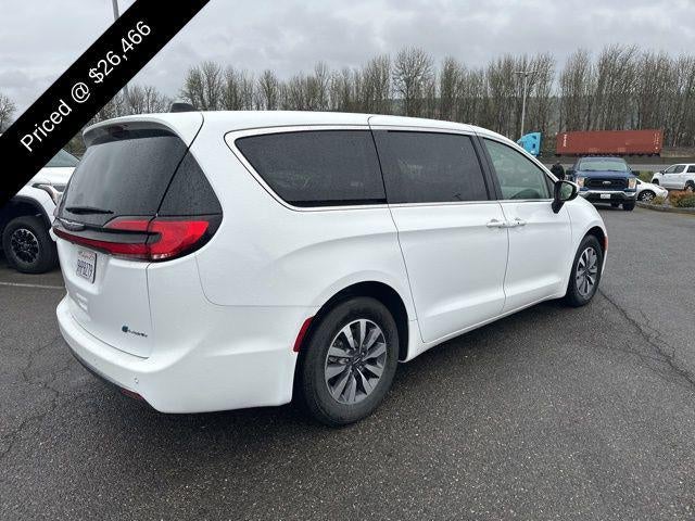 2023 Chrysler Pacifica Hybrid Touring L
