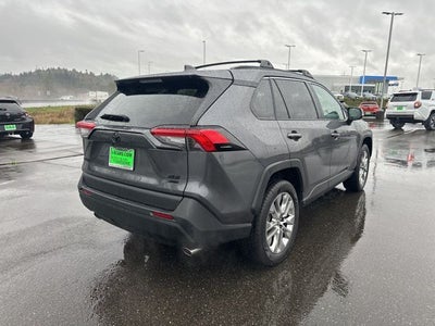 2022 Toyota RAV4 XLE Premium