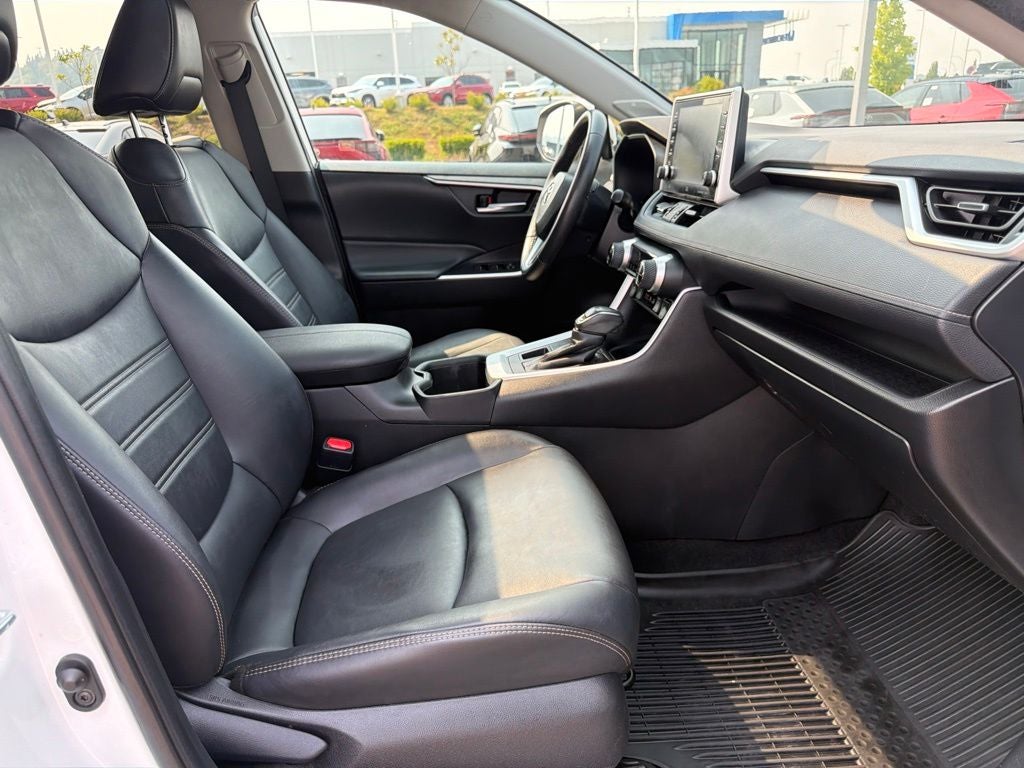 2022 Toyota RAV4 XLE Premium