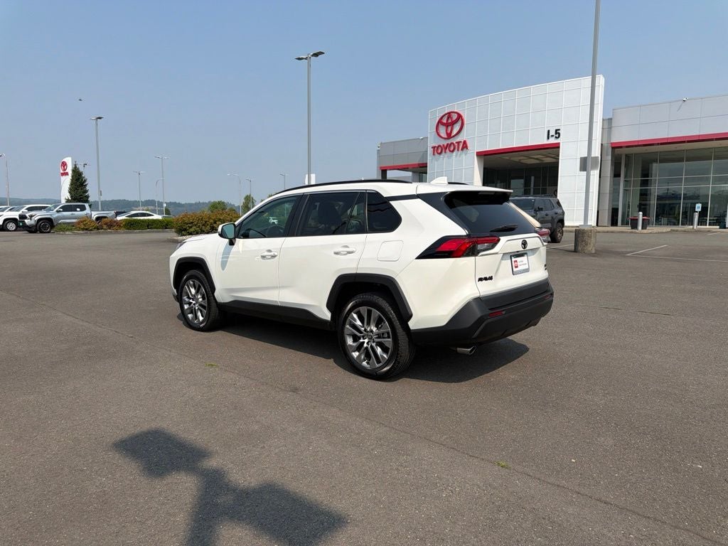 2022 Toyota RAV4 XLE Premium