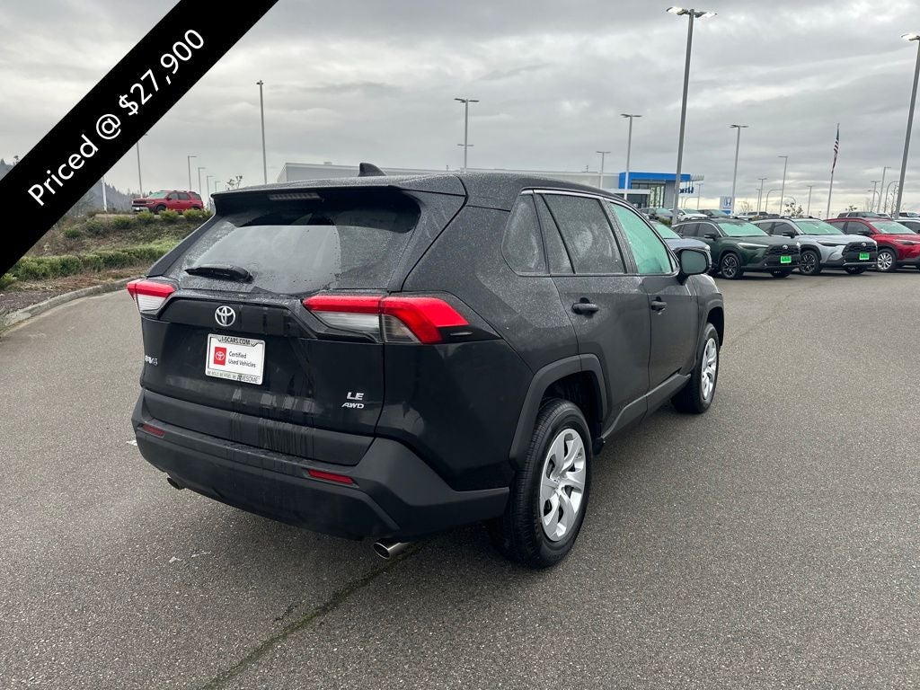 2024 Toyota RAV4 LE