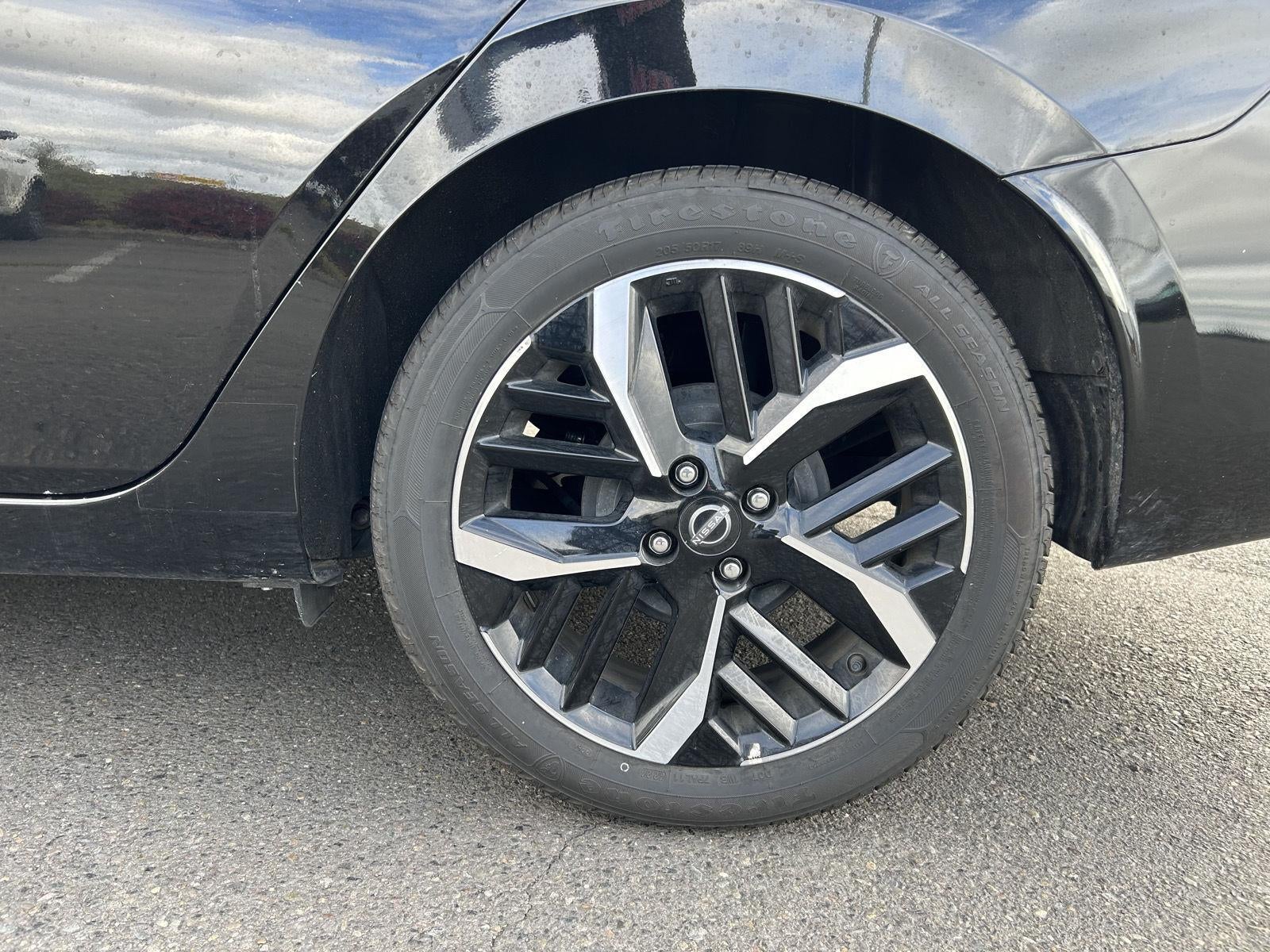 2024 Nissan Versa SR