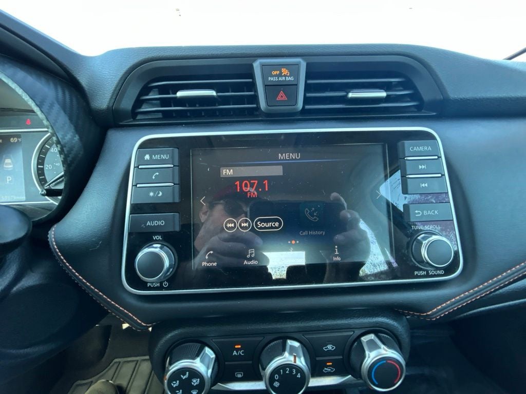 2021 Nissan Versa 1.6 SR