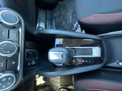 2021 Nissan Versa 1.6 SR