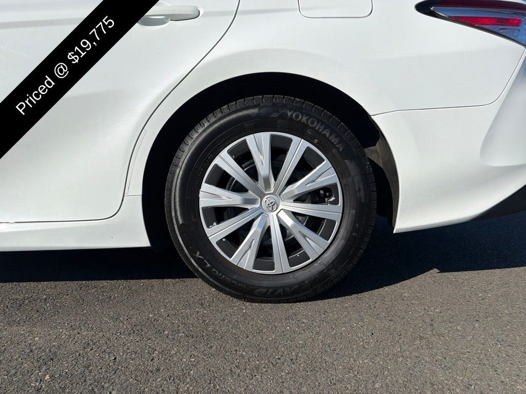 2019 Toyota Camry Hybrid LE