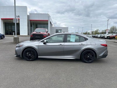 2025 Toyota Camry SE