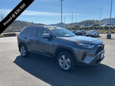 2022 Toyota RAV4 Hybrid XLE