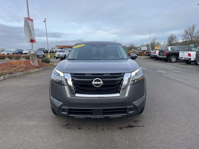 2023 Nissan Pathfinder SV
