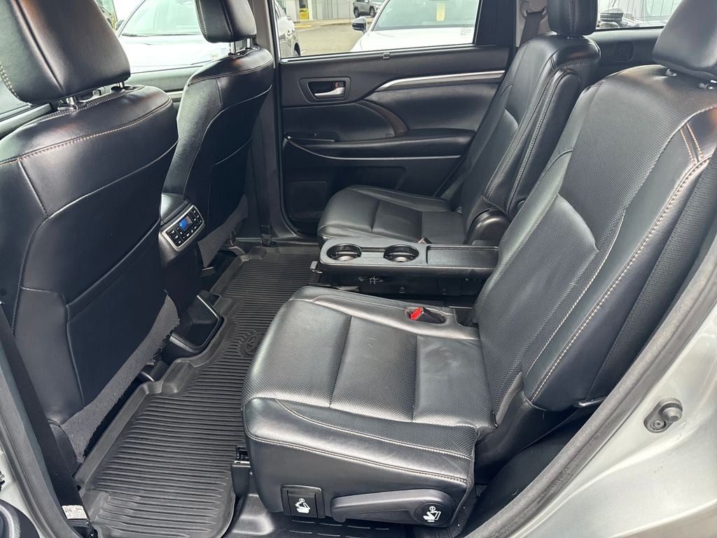 2018 Toyota Highlander Limited Platinum