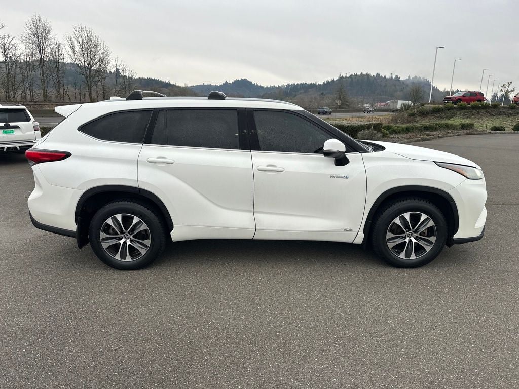 2021 Toyota Highlander Hybrid XLE