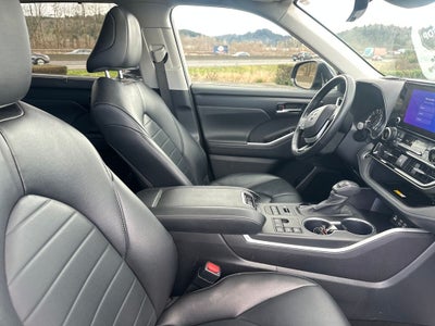 2024 Toyota Highlander XLE