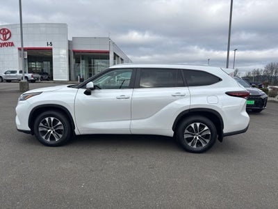 2024 Toyota Highlander XLE