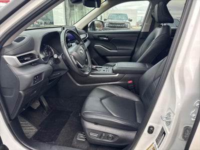 2024 Toyota Highlander XLE