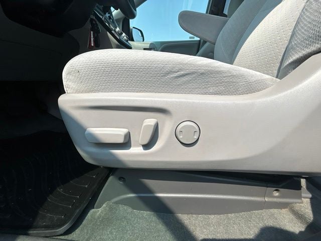 2015 Toyota Sienna LE 8 Passenger