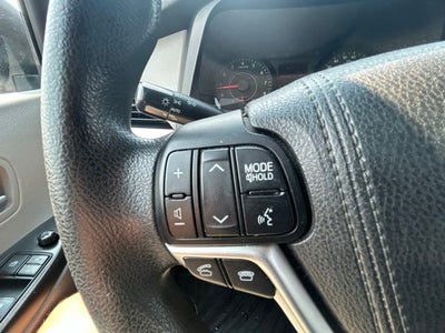 2015 Toyota Sienna LE 8 Passenger