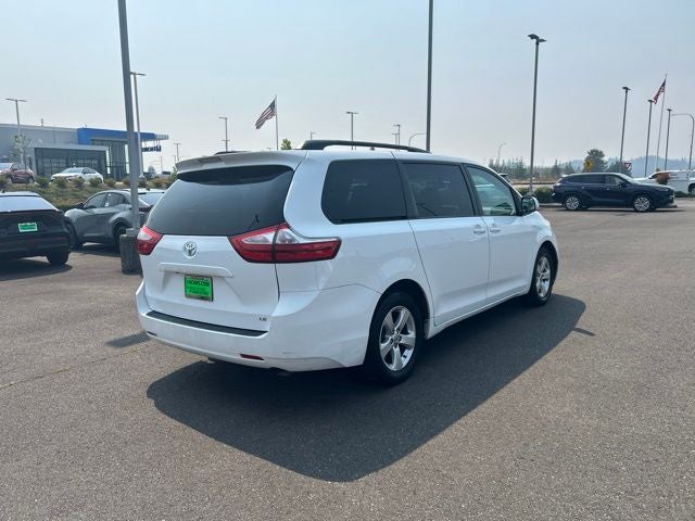 2015 Toyota Sienna LE 8 Passenger