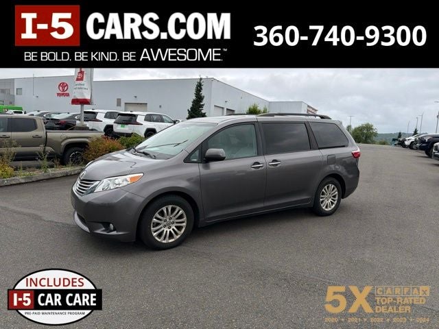 2017 Toyota Sienna XLE 8 Passenger