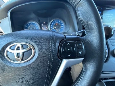 2017 Toyota Sienna XLE 8 Passenger