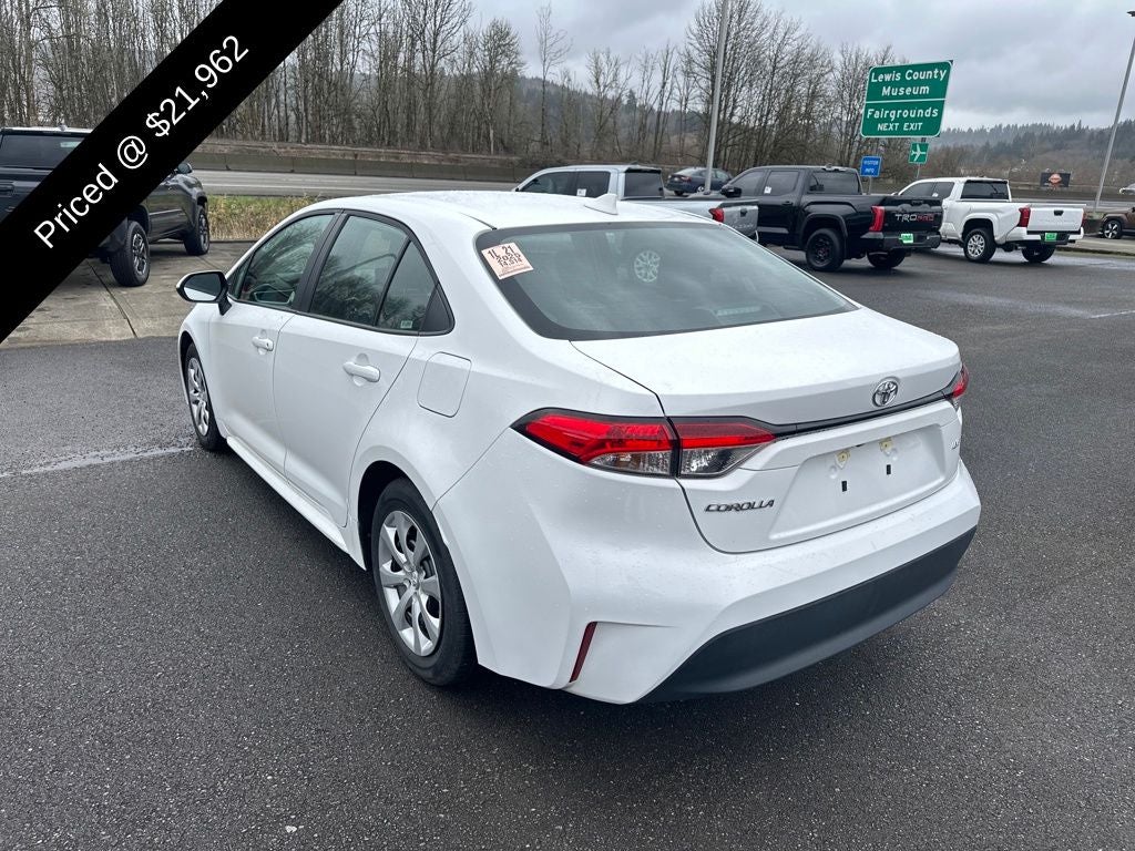 2025 Toyota Corolla LE