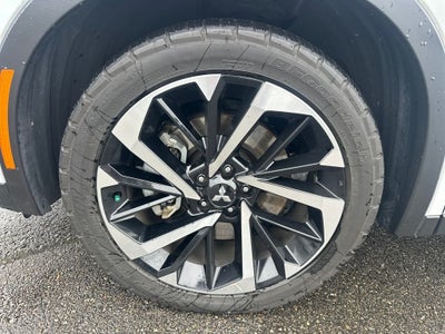 2023 Mitsubishi Outlander PHEV Base