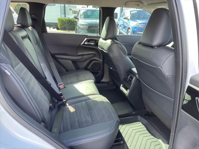 2023 Mitsubishi Outlander PHEV SE