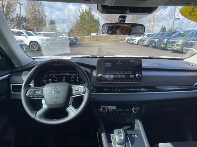 2023 Mitsubishi Outlander PHEV SE