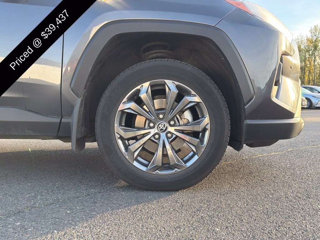 2024 Toyota RAV4 Hybrid XLE Premium