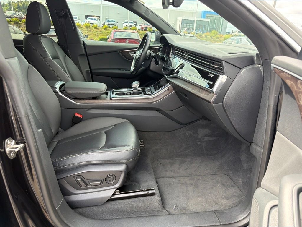 2020 Audi Q8 55 Premium Plus quattro