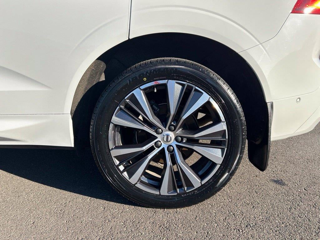 2022 Volvo XC60 Momentum