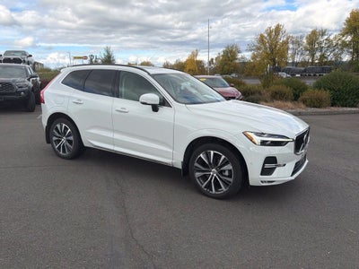 2022 Volvo XC60 B5 Momentum